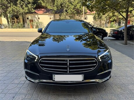 Mercedes E 200