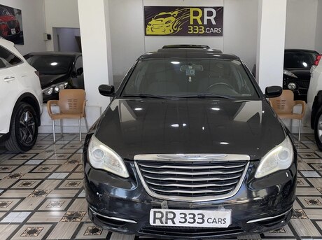 Chrysler 200