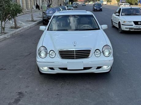 Mercedes E 320