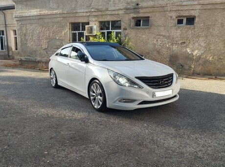 Hyundai Sonata 2010