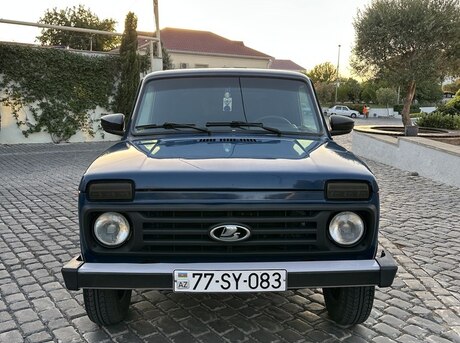 LADA (VAZ) Niva 2002