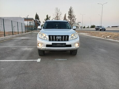 Toyota Land Cruiser Prado 2011