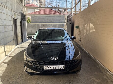 Hyundai Elantra 2022