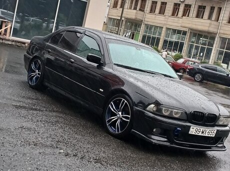 BMW 523