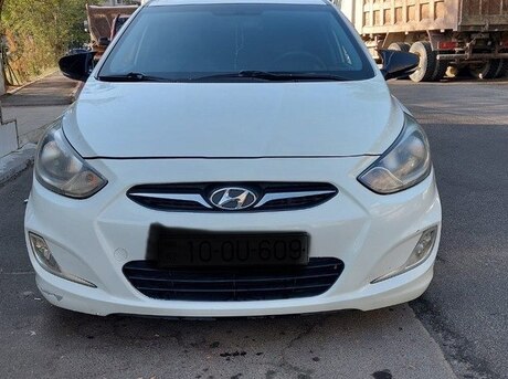 Hyundai Accent 2013