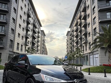 Hyundai Elantra 2019