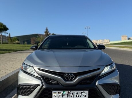 Toyota Camry 2021