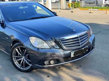 Mercedes E 220