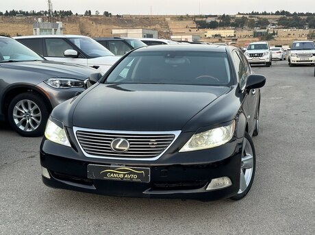 Lexus LS 460L