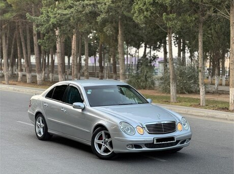 Mercedes E 220