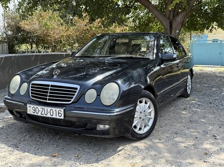Mercedes E 240