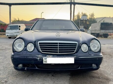 Mercedes E 320