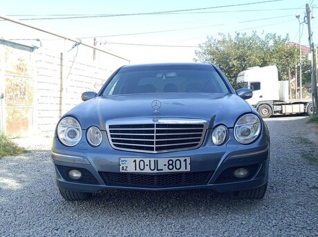 Mercedes E 240 2002