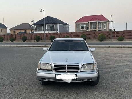 Mercedes C 220