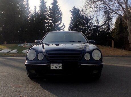 Mercedes E 240 2000