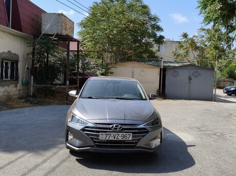 Hyundai Elantra 2020