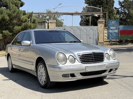 Mercedes E 270 2000