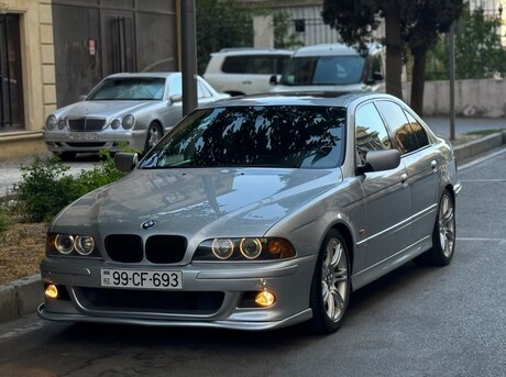 BMW 525