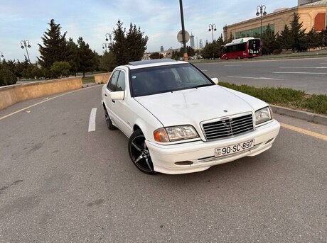 Mercedes C 230