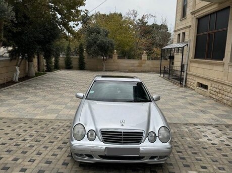 Mercedes E 270 2002