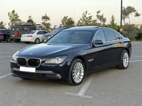 BMW 740