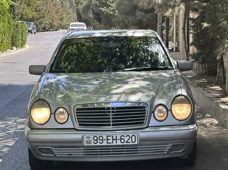 Mercedes E 240 1999
