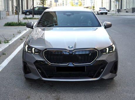 BMW i5