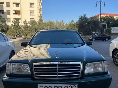 Mercedes C 240