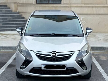 Opel Zafira 2015