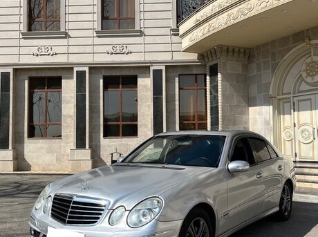 Mercedes E 220 2004
