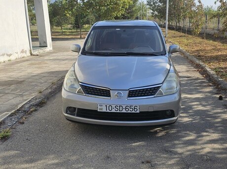 Nissan Tiida 2006