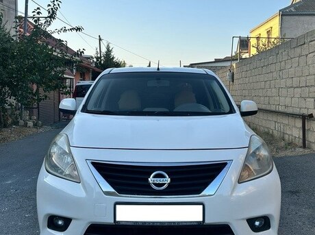 Nissan Sunny 2012