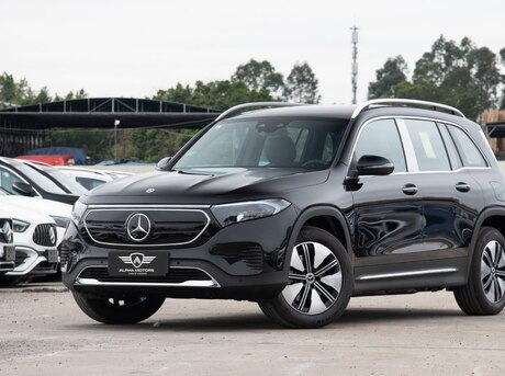 Mercedes EQB 260