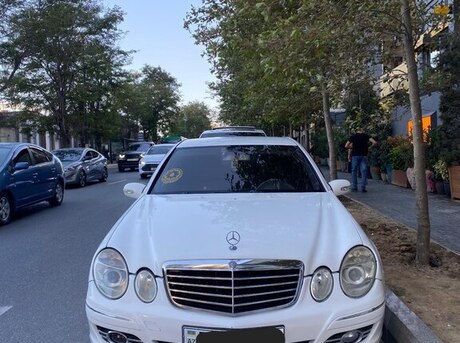 Mercedes E 220 2004