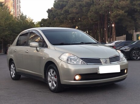 Nissan Tiida 2008