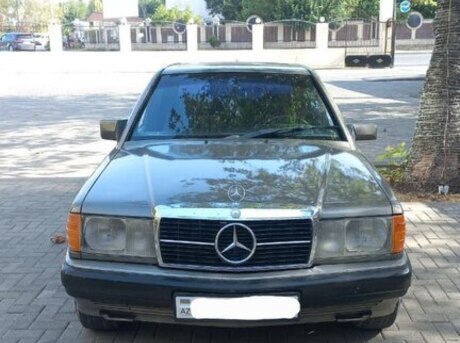 Mercedes 190