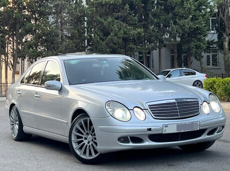 Mercedes E 220