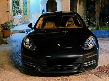 Porsche Panamera 4S Executive