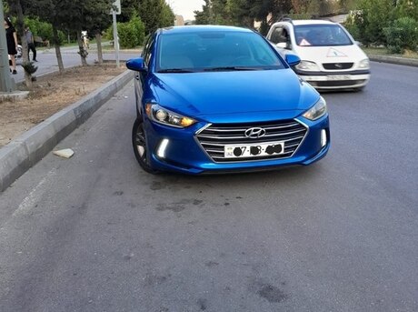 Hyundai Elantra 2017