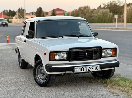LADA (VAZ) 2107