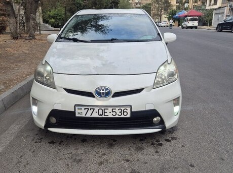 Toyota Prius PHV 2013