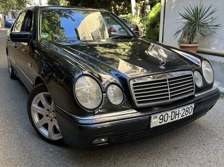 Mercedes E 240 1999