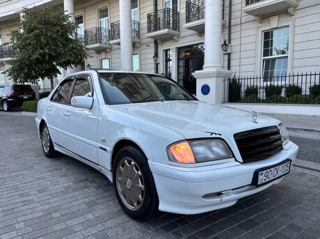 Mercedes C 220