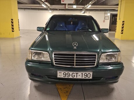 Mercedes C 200