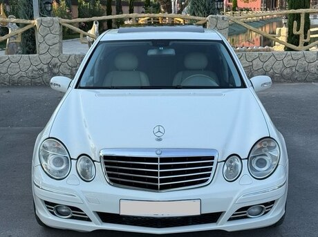 Mercedes E 240