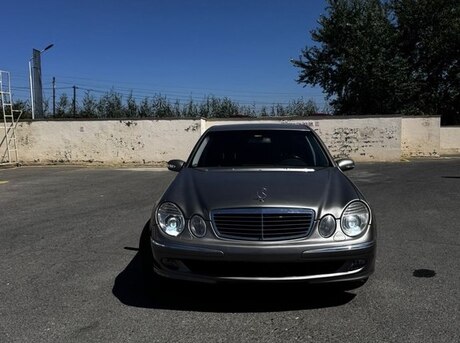 Mercedes E 320