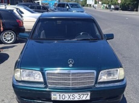 Mercedes C 180