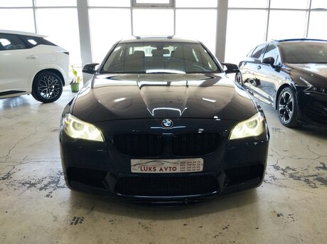 BMW 528