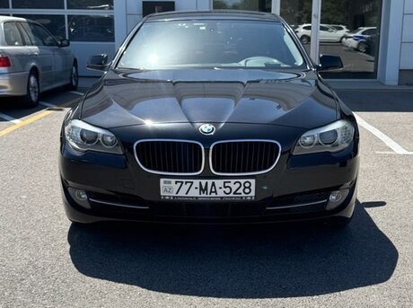 BMW 528