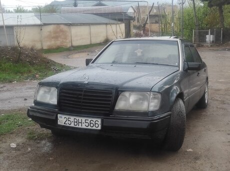 Mercedes E 220